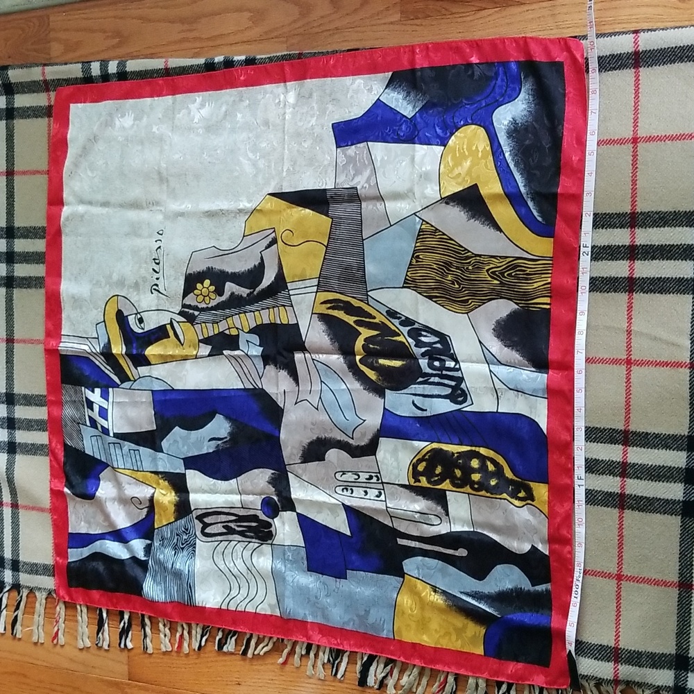 SCARF - Picture 2 of 4